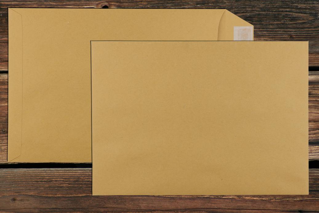 Versandtaschen C4 229x324 mm Haftklebend Braun 130 g/qm